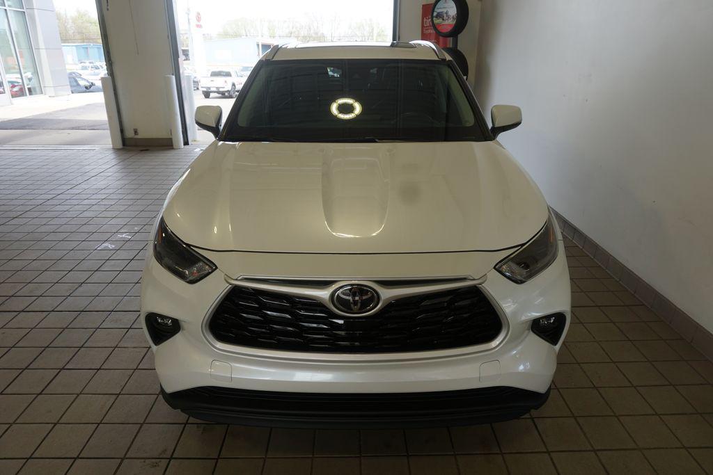 used 2024 Toyota Highlander car, priced at $40,939