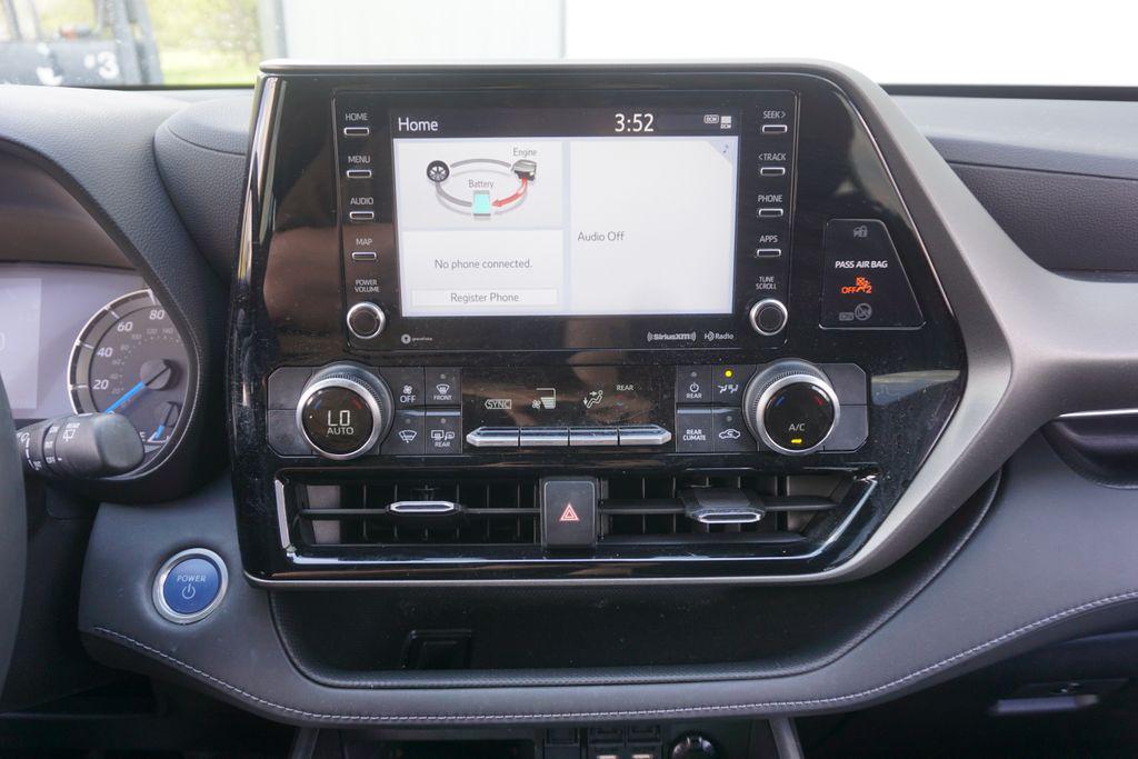 used 2021 Toyota Highlander Hybrid car, priced at $31,656