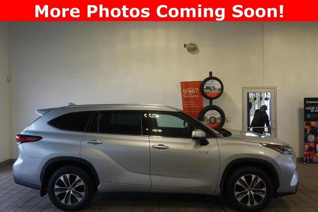 used 2021 Toyota Highlander Hybrid car, priced at $32,571