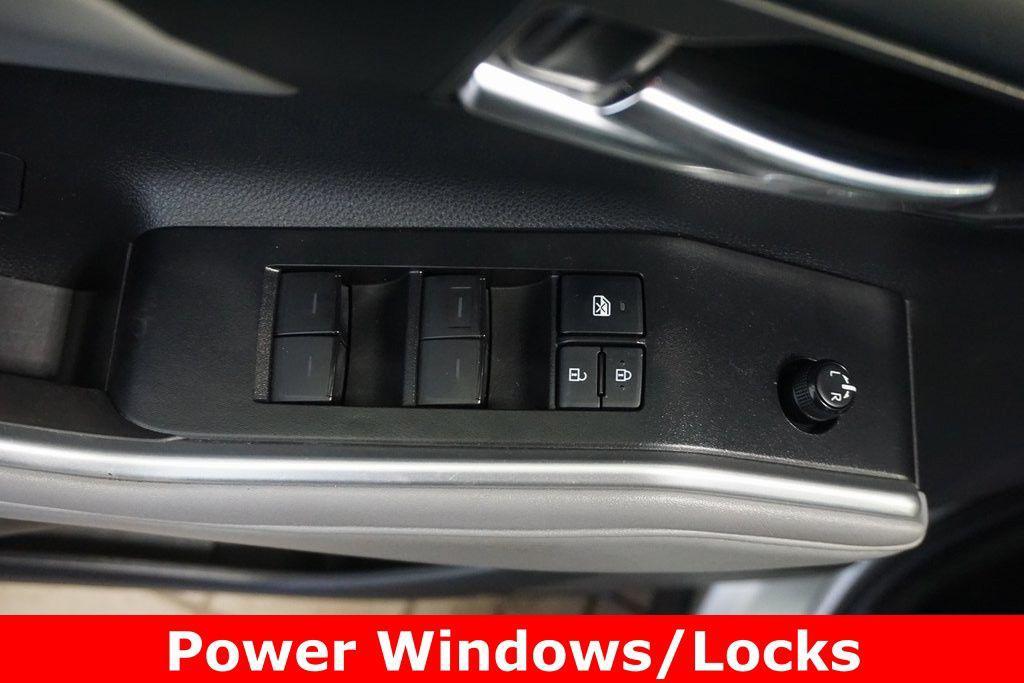 used 2021 Toyota Highlander Hybrid car, priced at $32,571