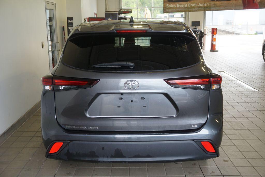 used 2024 Toyota Highlander car, priced at $32,153