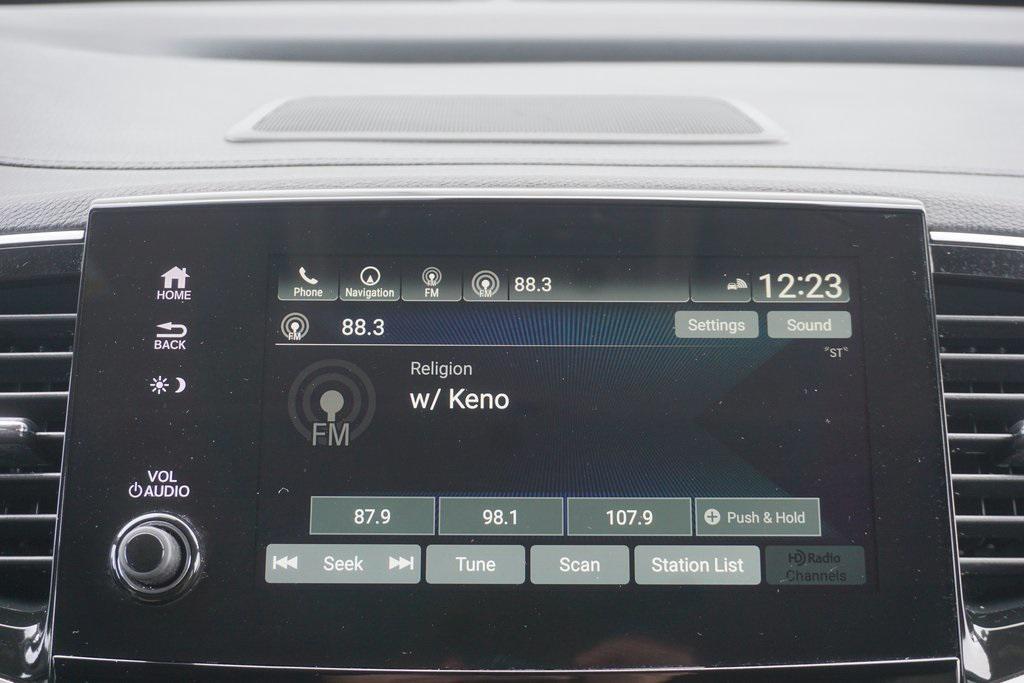 used 2022 Honda Pilot car, priced at $39,897