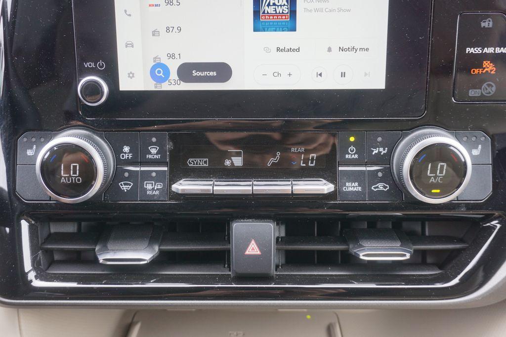 used 2023 Toyota Highlander car, priced at $35,997