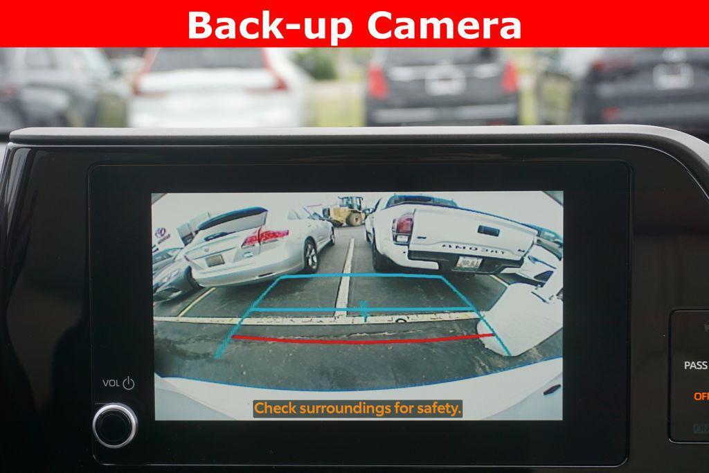 used 2023 Toyota Highlander car, priced at $35,572