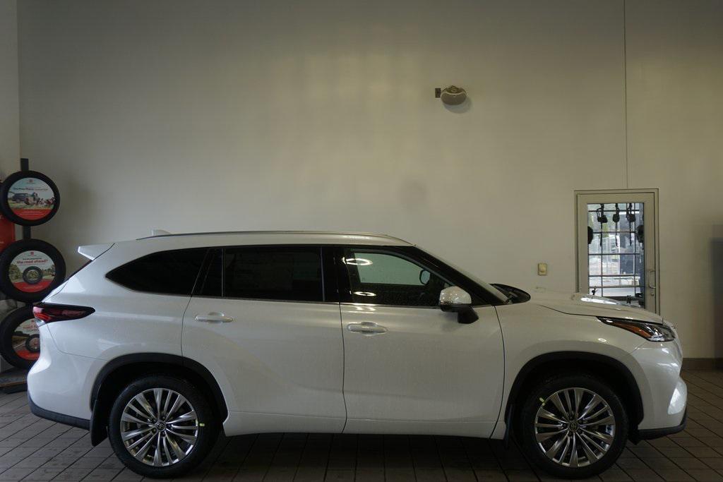 new 2026 Toyota Highlander car, priced at $54,990