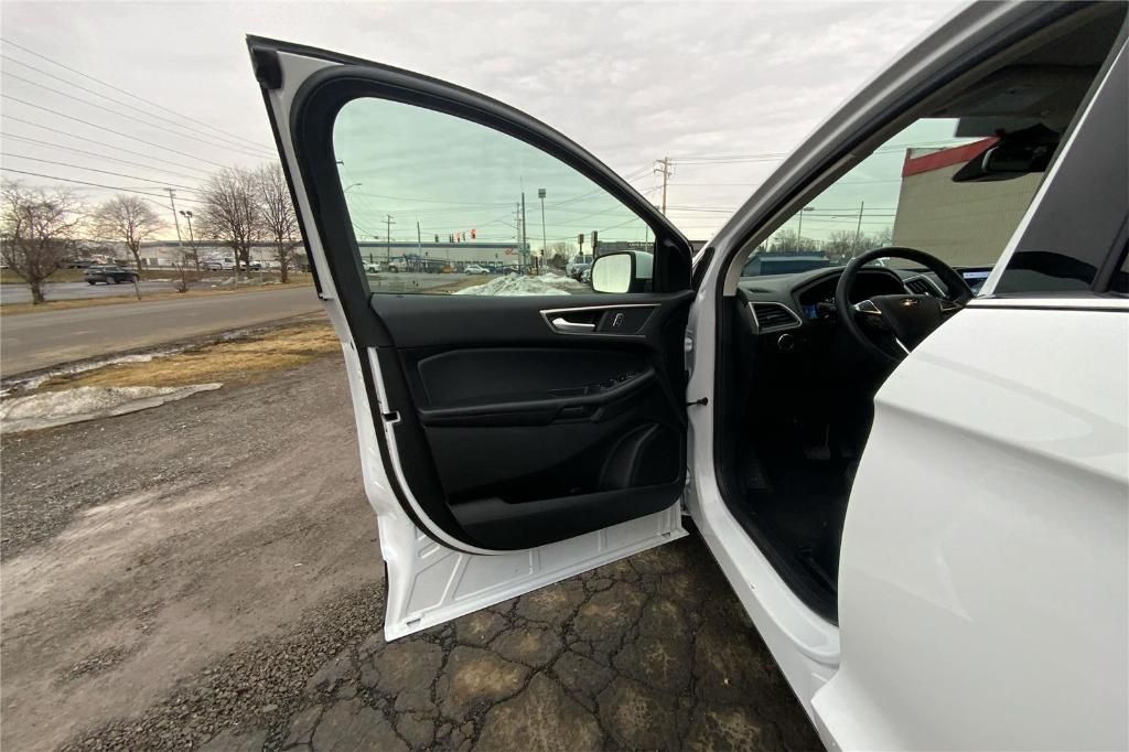used 2024 Ford Edge car, priced at $20,995