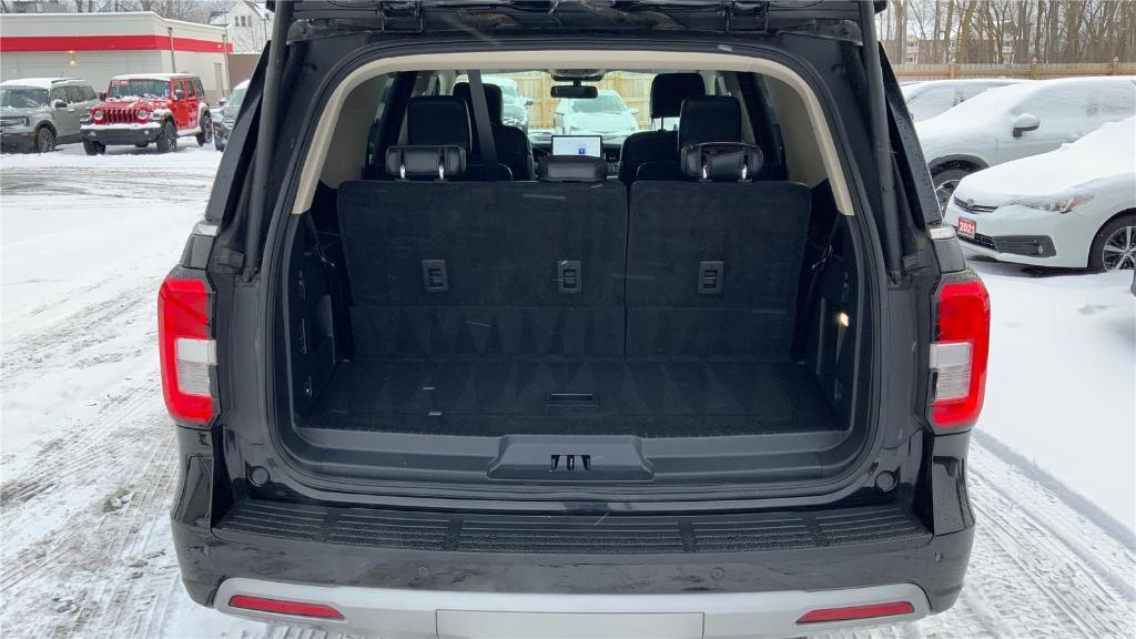 used 2024 Ford Expedition car, priced at $40,995