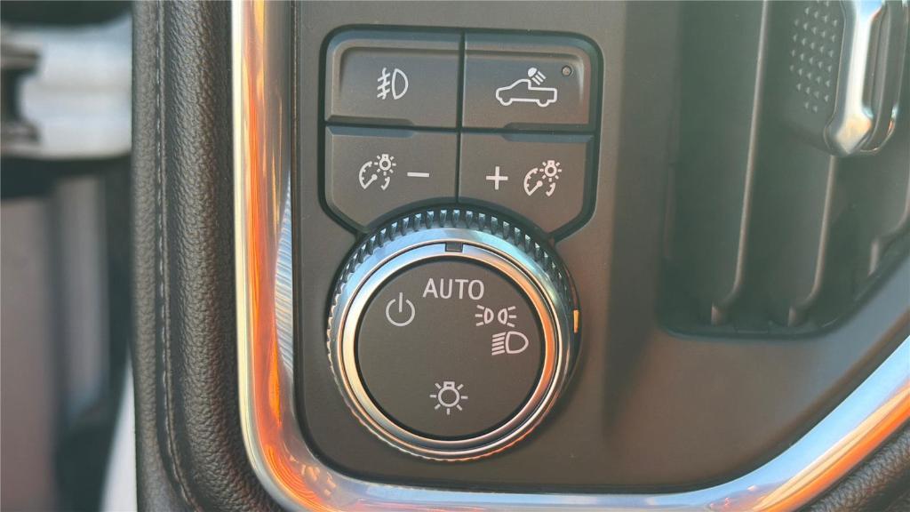 used 2021 GMC Sierra 1500 car, priced at $30,995