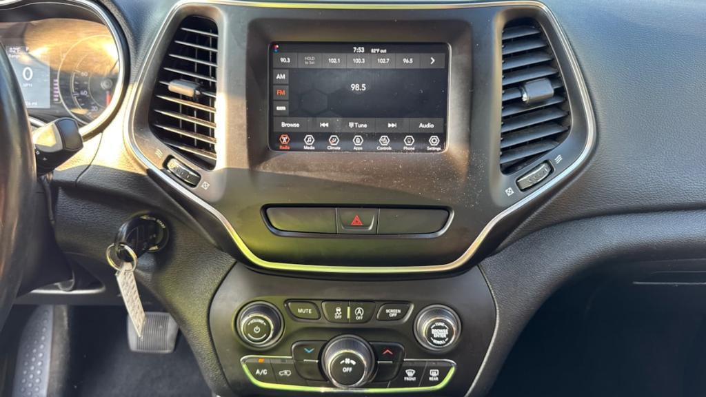 used 2020 Jeep Cherokee car, priced at $14,995