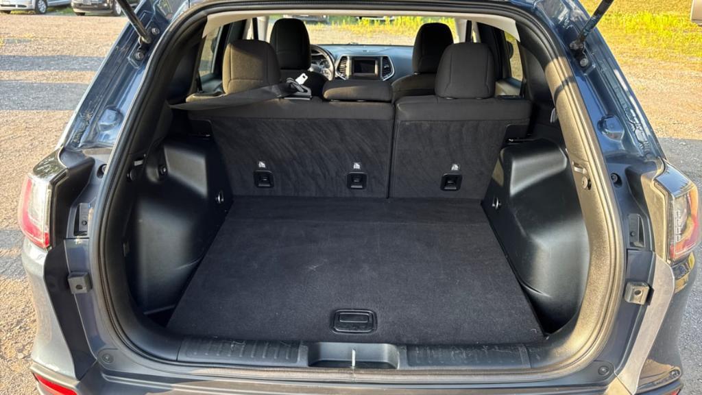 used 2020 Jeep Cherokee car, priced at $14,995