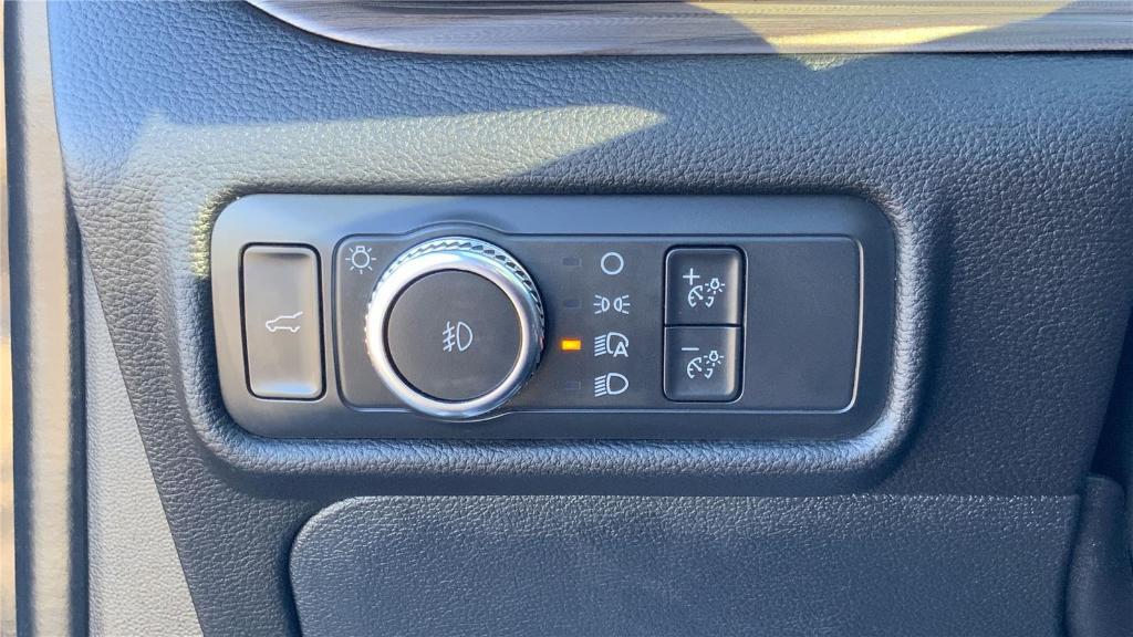 used 2022 Ford Explorer car, priced at $27,395