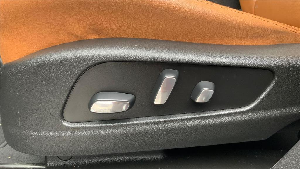 used 2021 Cadillac XT5 car, priced at $23,495