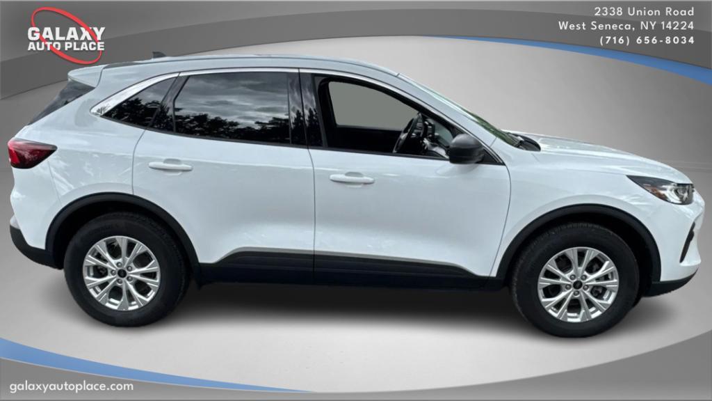 used 2024 Ford Escape car, priced at $24,995