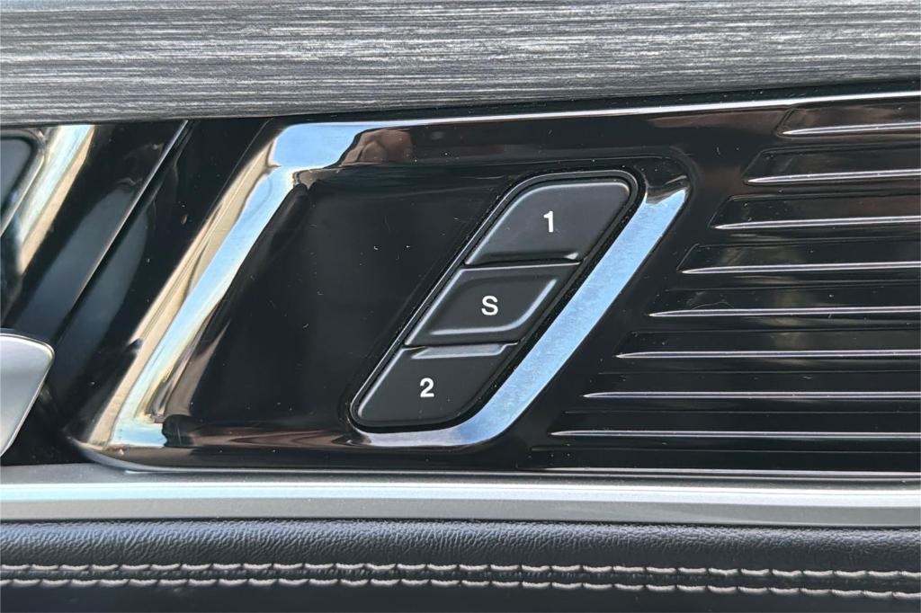 used 2024 Jeep Wagoneer car, priced at $39,995