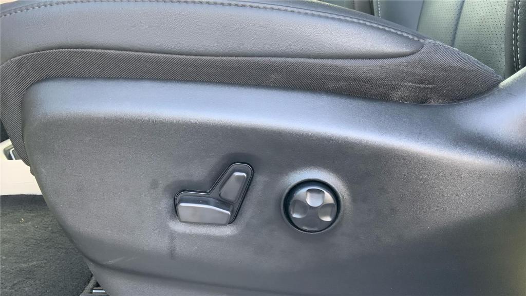 used 2024 Chrysler Pacifica Hybrid car, priced at $25,795