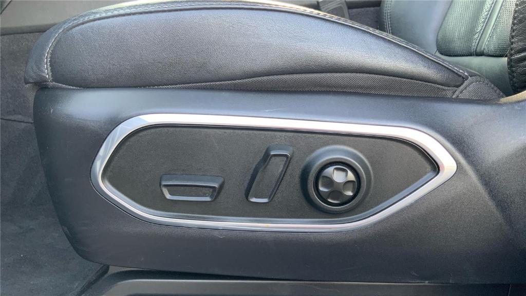 used 2024 Jeep Wagoneer car, priced at $47,495