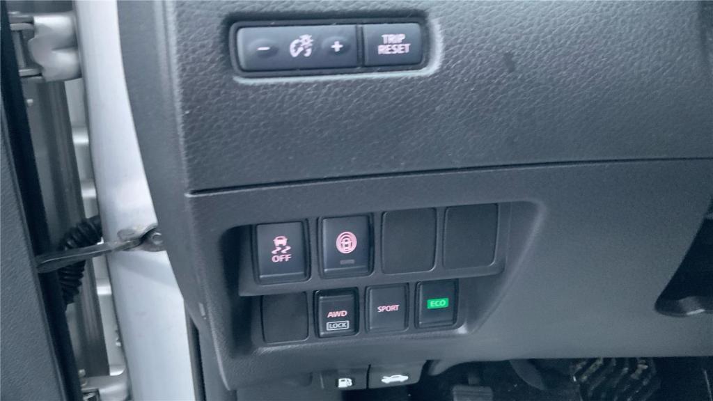 used 2020 Nissan Rogue Sport car, priced at $15,495