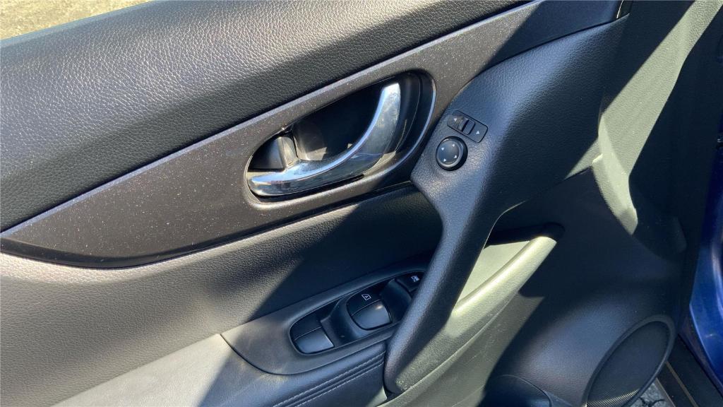 used 2019 Nissan Rogue car, priced at $14,295