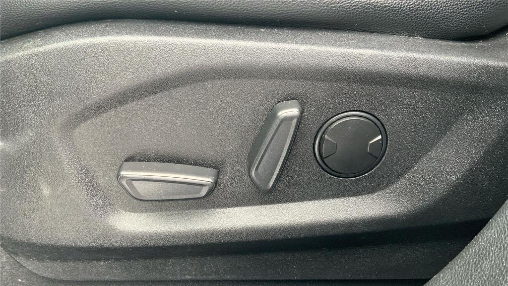 used 2023 Ford Edge car, priced at $22,395