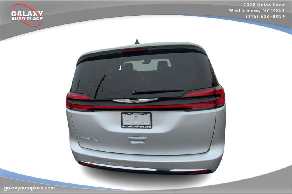 used 2024 Chrysler Pacifica car, priced at $27,495