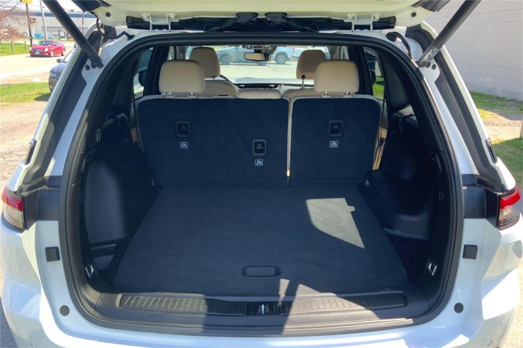 used 2023 Jeep Grand Cherokee car, priced at $27,495