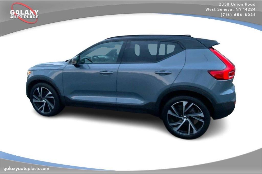 used 2022 Volvo XC40 car, priced at $25,070