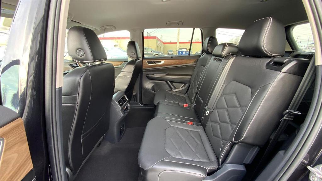 used 2024 Volkswagen Atlas car, priced at $29,995
