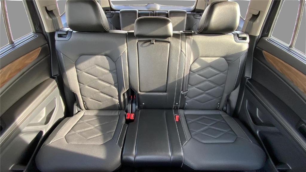 used 2024 Volkswagen Atlas car, priced at $29,995