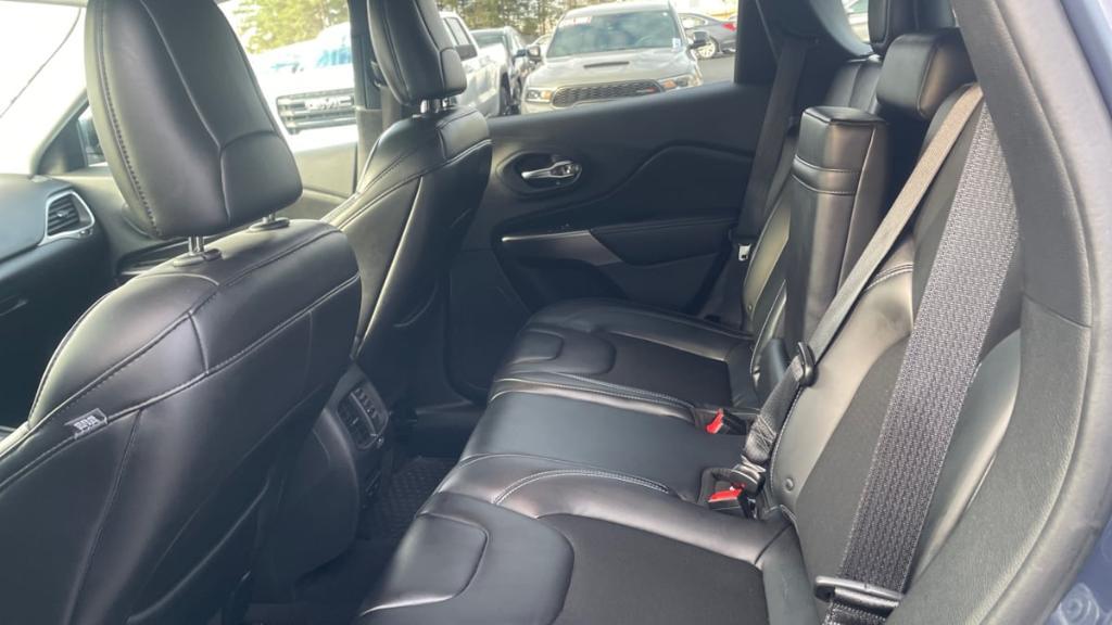 used 2019 Jeep Cherokee car, priced at $15,795