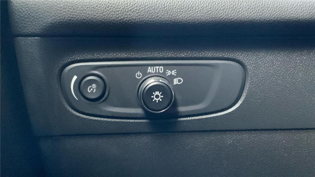 used 2023 Buick Envision car, priced at $26,295