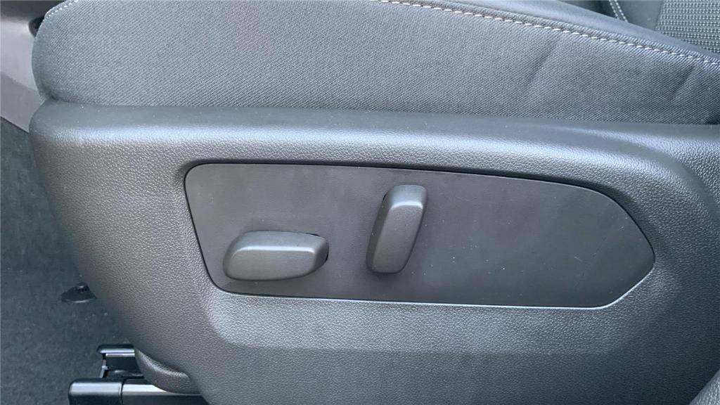 used 2023 Buick Envision car, priced at $26,295