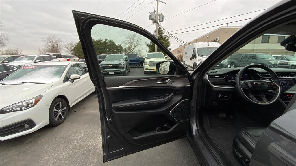 used 2022 Jeep Grand Cherokee L car, priced at $29,995