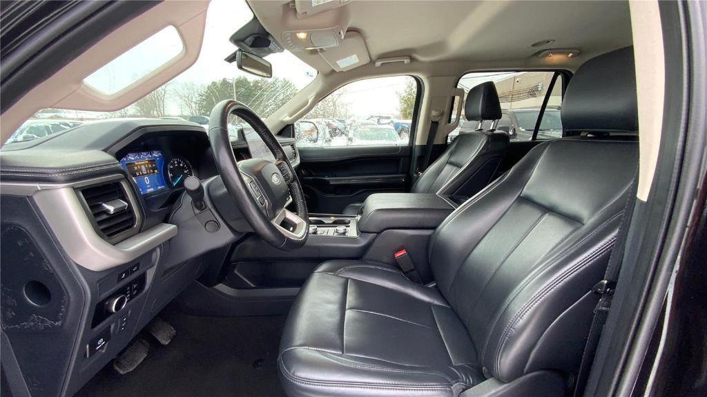 used 2024 Ford Expedition car, priced at $41,295