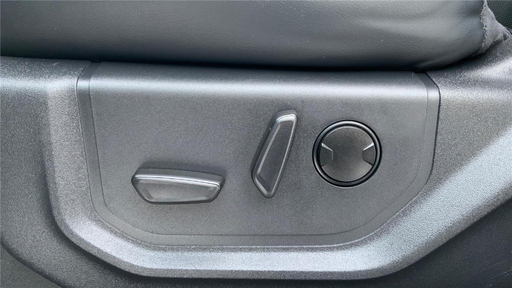 used 2024 Ford Expedition car, priced at $41,295