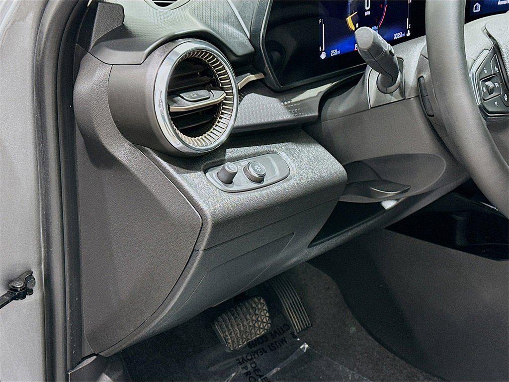 used 2025 Chevrolet Trax car, priced at $24,087