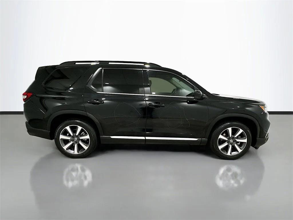 used 2023 Honda Pilot car, priced at $36,481