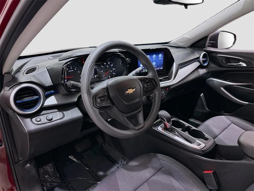 used 2025 Chevrolet Trax car, priced at $22,091