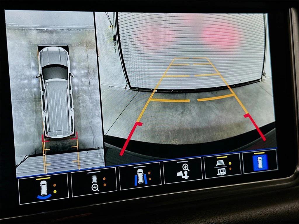 used 2022 GMC Yukon XL car, priced at $49,635