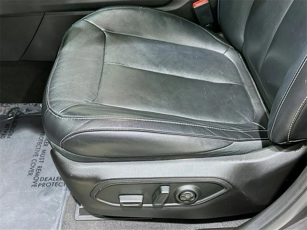 used 2022 Jeep Grand Cherokee car, priced at $25,322