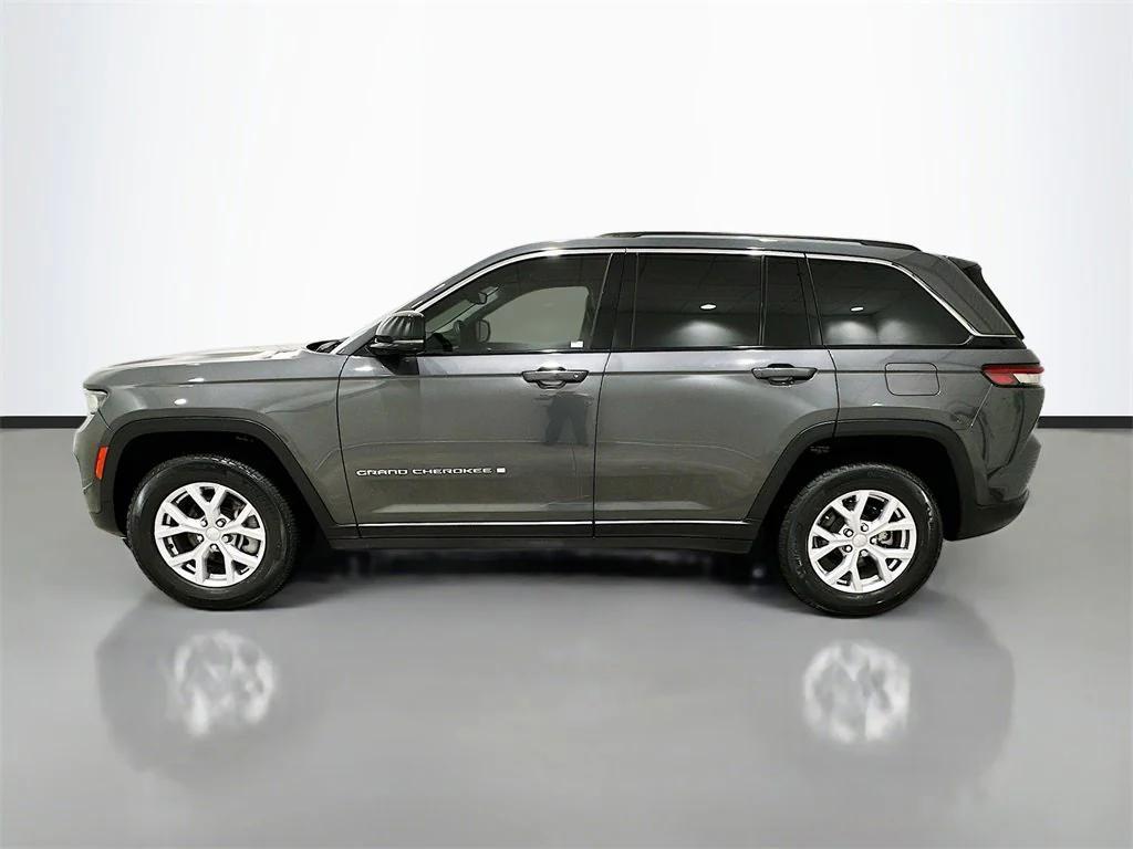 used 2022 Jeep Grand Cherokee car, priced at $25,322