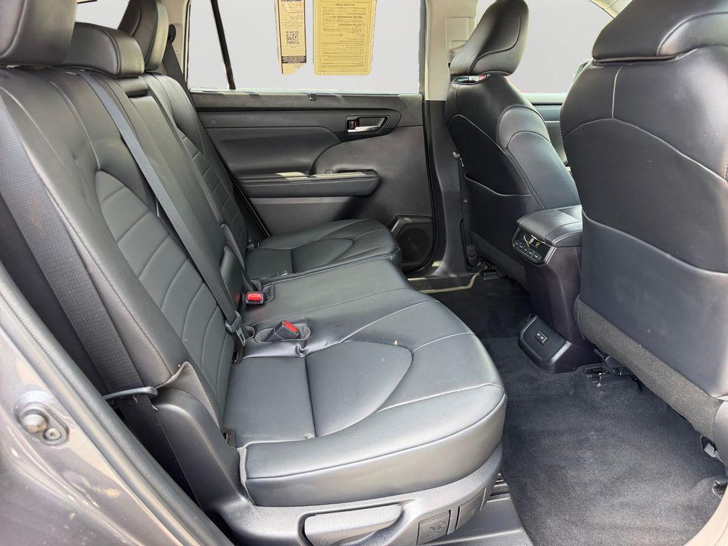 used 2022 Toyota Highlander car, priced at $37,395