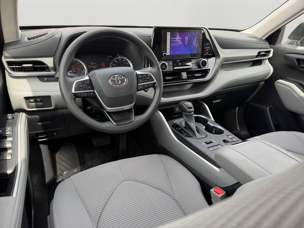 used 2023 Toyota Highlander car, priced at $36,925
