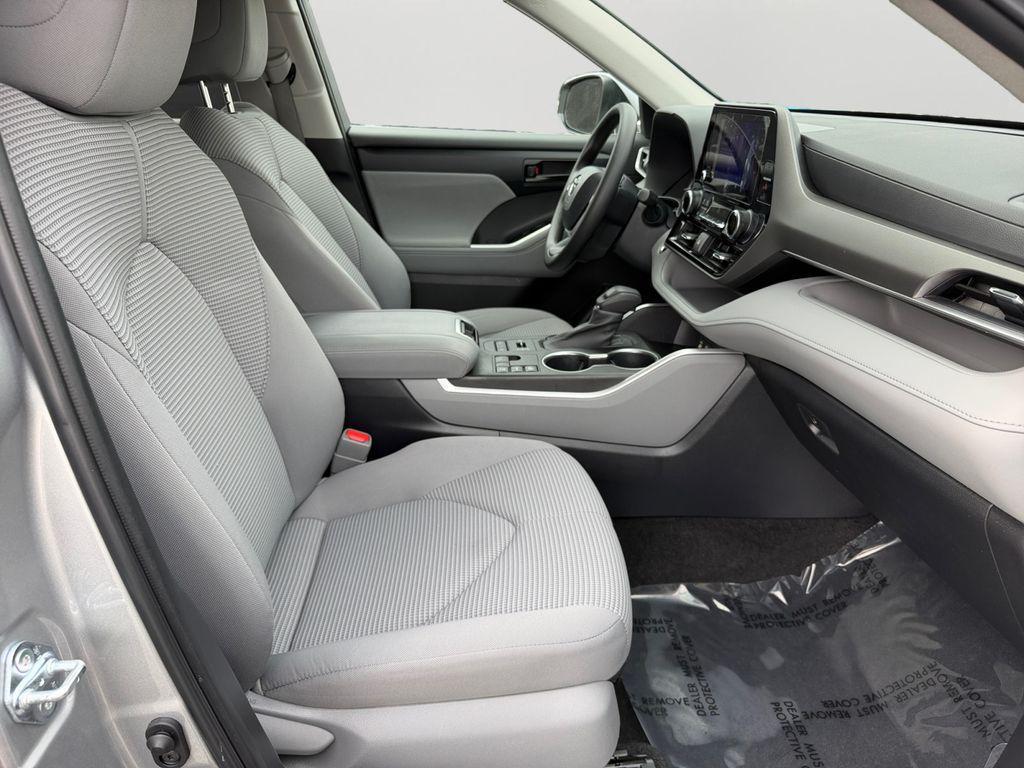 used 2023 Toyota Highlander car, priced at $36,925