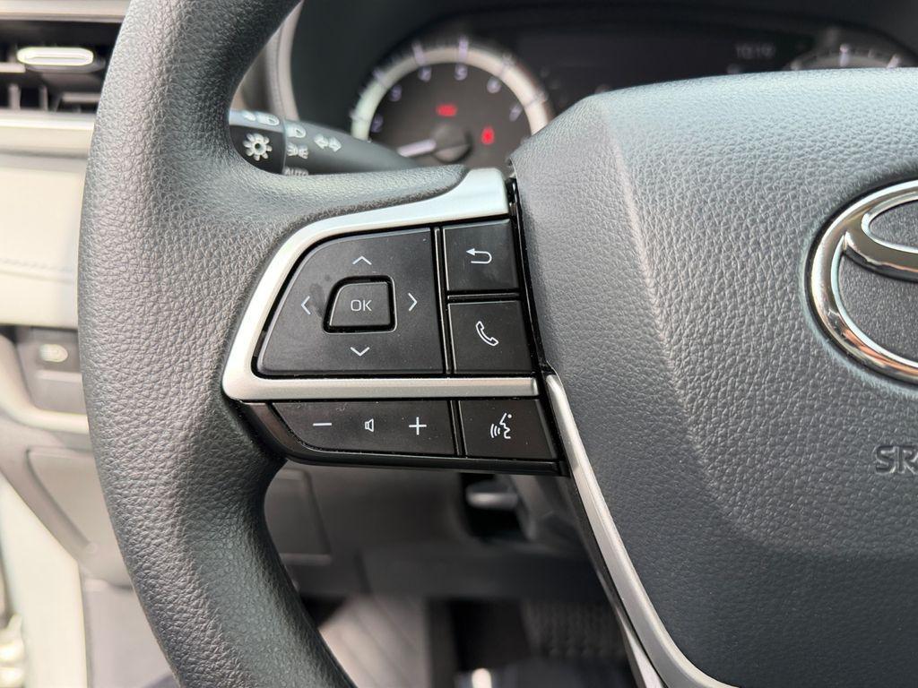 used 2023 Toyota Highlander car, priced at $36,925