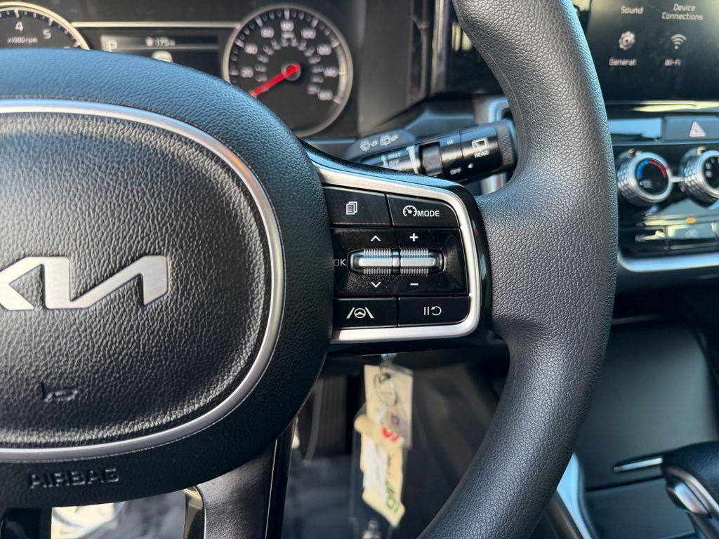 used 2023 Kia Sorento car, priced at $21,350