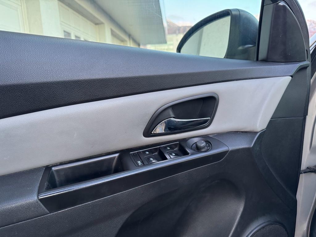 used 2012 Chevrolet Cruze car, priced at $5,500