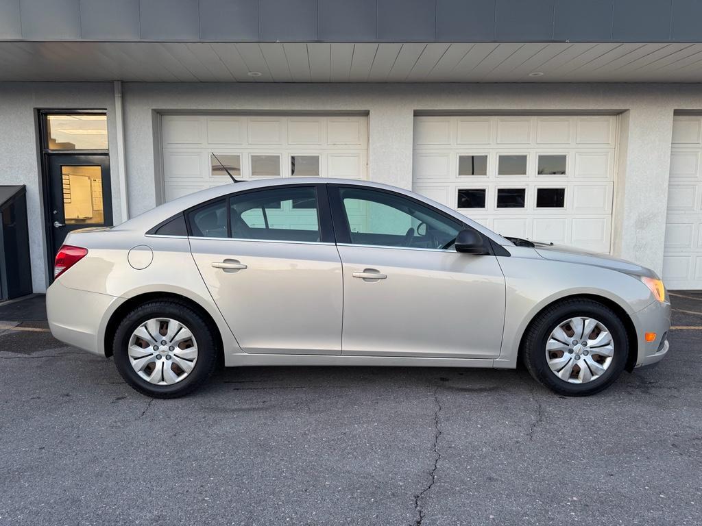 used 2012 Chevrolet Cruze car, priced at $5,500