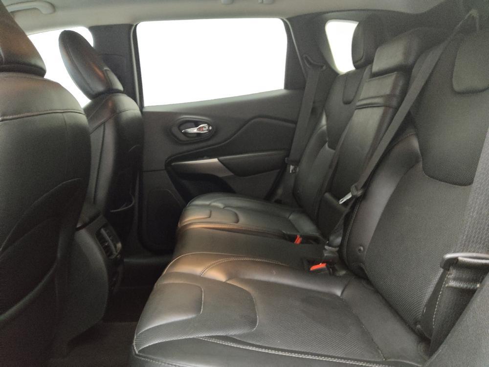 used 2019 Jeep Cherokee car, priced at $17,295