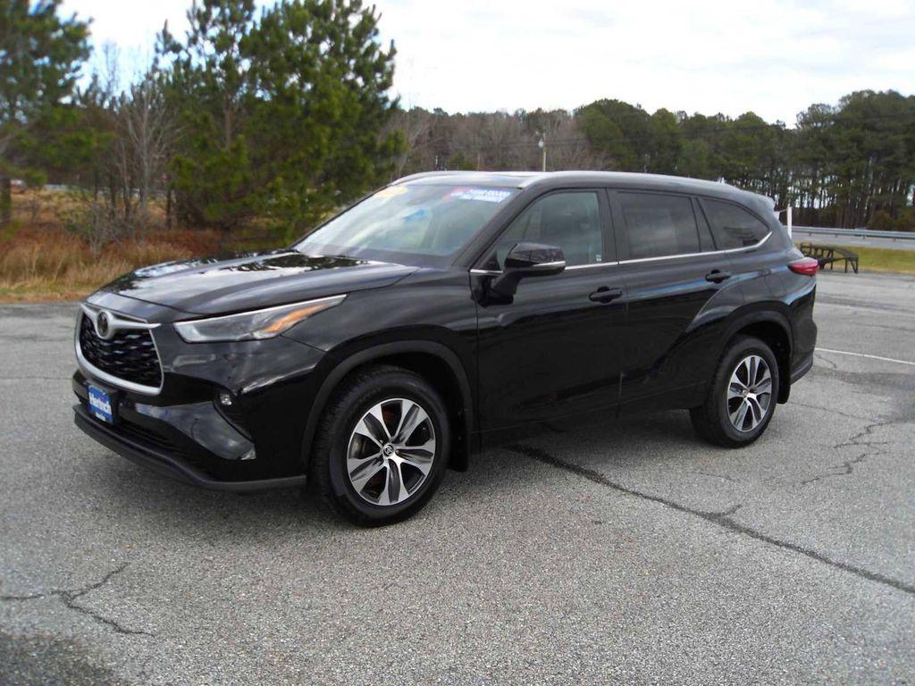 used 2023 Toyota Highlander car, priced at $35,779