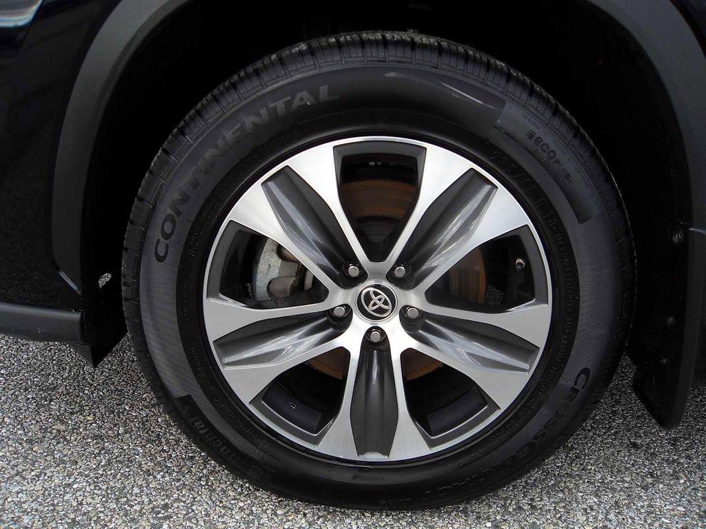 used 2023 Toyota Highlander car, priced at $33,972